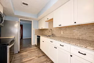 12829 Clarewood Dr, Houston, TX 77072 - Photo 7