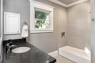 1811 Harvard St, Houston, TX 77008 - Photo 23