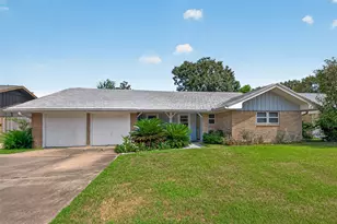 10418 Hazelhurst Dr, Houston, TX 77043 - Photo 1