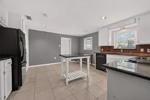 10418 Hazelhurst Dr, Houston, TX 77043 - Photo 19