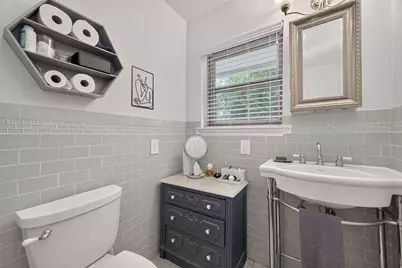 10418 Hazelhurst Drive, Houston, TX 77043 - Photo 33