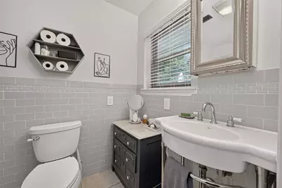 10418 Hazelhurst Drive, Houston, TX 77043 - Photo 31