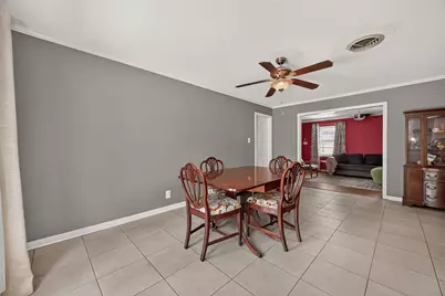 10418 Hazelhurst Drive, Houston, TX 77043 - Photo 11