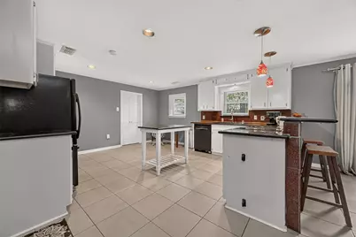 10418 Hazelhurst Drive, Houston, TX 77043 - Photo 15