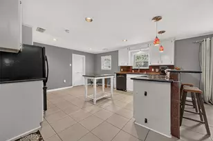 10418 Hazelhurst Dr, Houston, TX 77043 - Photo 15