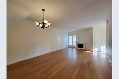 10811 Richmond Avenue #47, Houston, TX 77042 - Photo 3