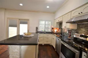 830 Threadneedle St, Houston, TX 77079 - Photo 5