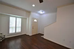 830 Threadneedle St, Houston, TX 77079 - Photo 3