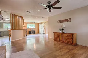 725 S Market St, Flatonia, TX 78941 - Photo 7