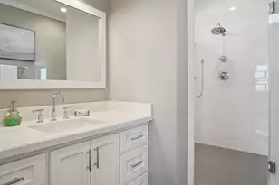 25114 Sausalito Dr, Galveston, TX 77554 - Photo 21