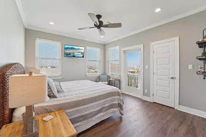 25114 Sausalito Drive, Galveston, TX 77554 - Photo 17
