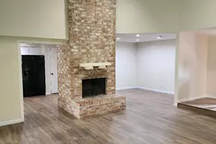 711 Leicester Ln, Houston, TX 77034 - Photo 3