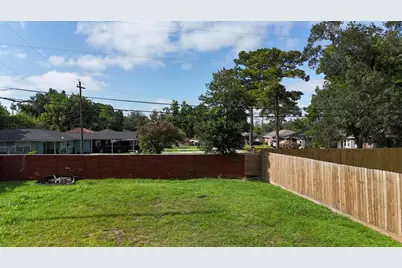 2441 Garapan Street, Houston, TX 77091 - Photo 3