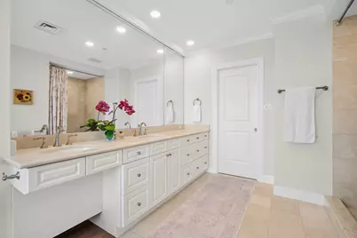 1100 Uptown Park Boulevard #192, Houston, TX 77056 - Photo 19