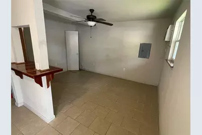 319 Melbourne Street, Houston, TX 77022 - Photo 3