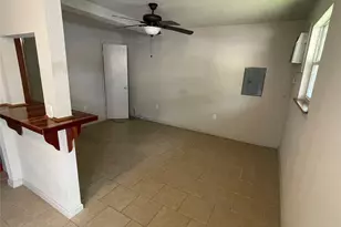 319 Melbourne St, Houston, TX 77022 - Photo 3