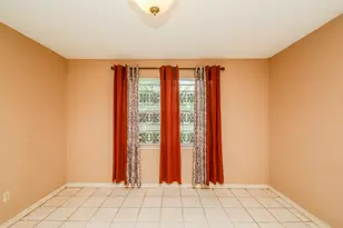 11810 Roandale Dr, Houston, TX 77048 - Photo 7
