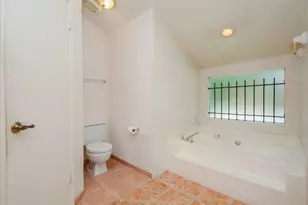 11810 Roandale Dr, Houston, TX 77048 - Photo 13