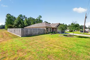 9805 Hunter Spgs Dr, Conroe, TX 77306 - Photo 31