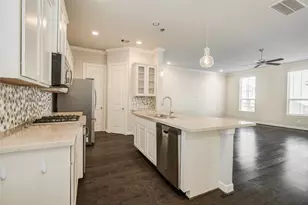9624 Cambridge Manor Ln, Houston, TX 77045 - Photo 17