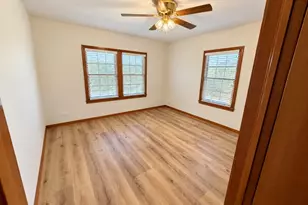 341 Jefferson St, Cat Spring, TX 78933 - Photo 11