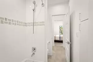 5706 Birdwood Rd, Houston, TX 77096 - Photo 35