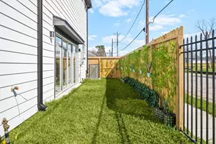 1302 Grove St, Houston, TX 77020 - Photo 25