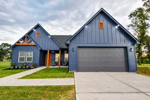 610 Austin St, West Columbia, TX 77486 - Photo 3