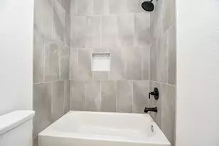 610 Austin St, West Columbia, TX 77486 - Photo 23