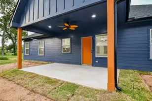 610 Austin St, West Columbia, TX 77486 - Photo 29