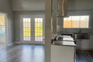 7526 Dearborn St, Houston, TX 77055 - Photo 3