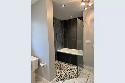 7526 Dearborn Street, Houston, TX 77055 - Photo 9