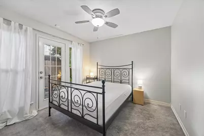 5217 Blossom Street #C, Houston, TX 77007 - Photo 17