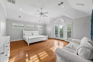 5217 Blossom St, Houston, TX 77007 - Photo 7