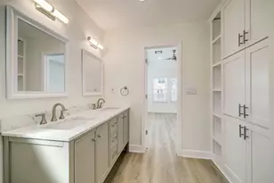 919 E 37th St, Houston, TX 77022 - Photo 25
