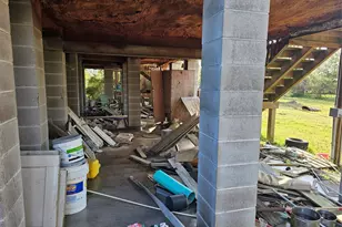 1616 Avenue R, Dickinson, TX 77539 - Photo 9