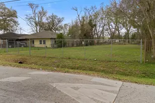 0 Veenstra Rd, Houston, TX 77022 - Photo 7