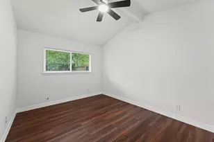 632 Meadowlawn St, Shoreacres, TX 77571 - Photo 11