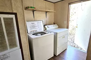 106 W Union St, Eagle Lake, TX 77434 - Photo 3