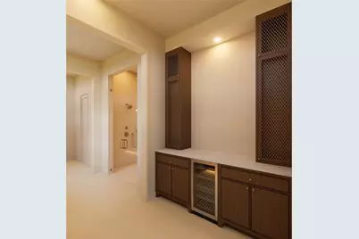 7905 Westwood Drive, Houston, TX 77055 - Photo 15