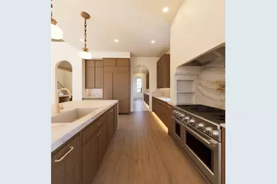 7905 Westwood Drive, Houston, TX 77055 - Photo 9