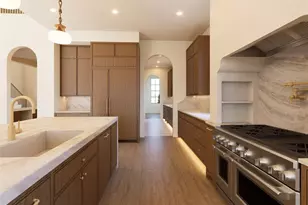 7905 Westwood Dr, Houston, TX 77055 - Photo 9