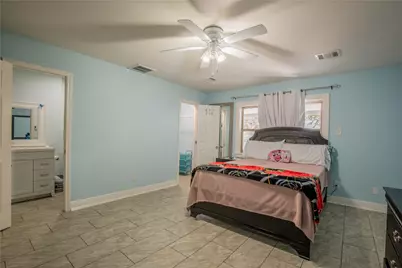 5611 Long Creek Lane, Houston, TX 77088 - Photo 11