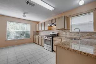 11956 Braes Park Dr, Houston, TX 77071 - Photo 7