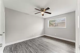 16203 Rill Ln, Houston, TX 77062 - Photo 15