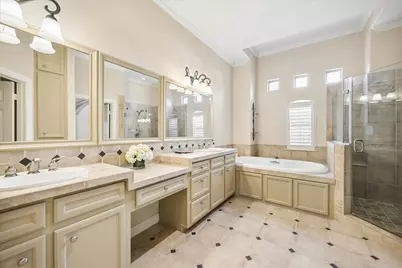 6210 Sutherland Square, Houston, TX 77081 - Photo 15