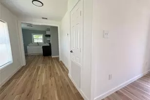 1717 W 4th St, Freeport, TX 77541 - Photo 5
