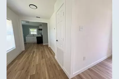 1717 W 4th Street, Freeport, TX 77541 - Photo 5