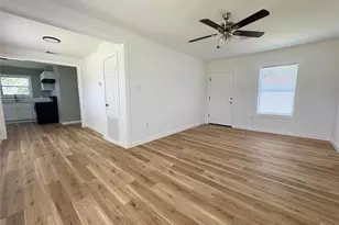 1717 W 4th St, Freeport, TX 77541 - Photo 3