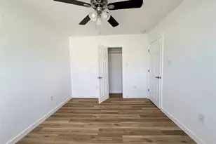 1717 W 4th St, Freeport, TX 77541 - Photo 11